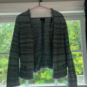 Nic+Zoe frayed blue/patterned sweater